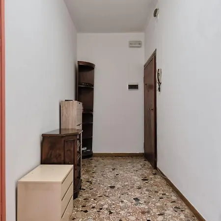 Apartment Cozy In With Free Parking *