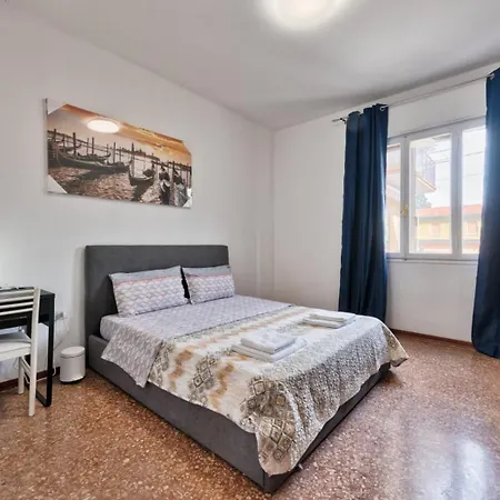 Cozy In With Free Parking Apartment Venice