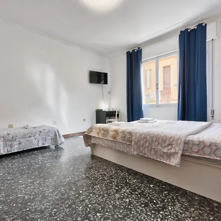 Apartment Cozy In With Free Parking *