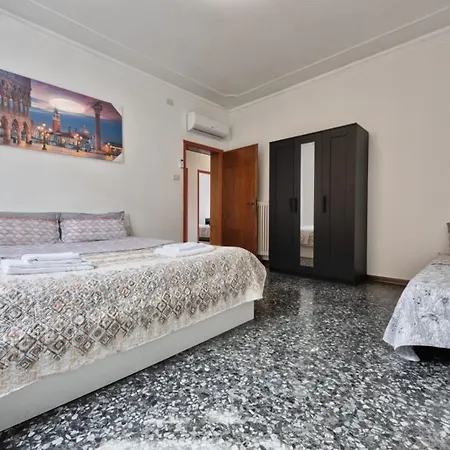 Cozy In With Free Parking Apartment *